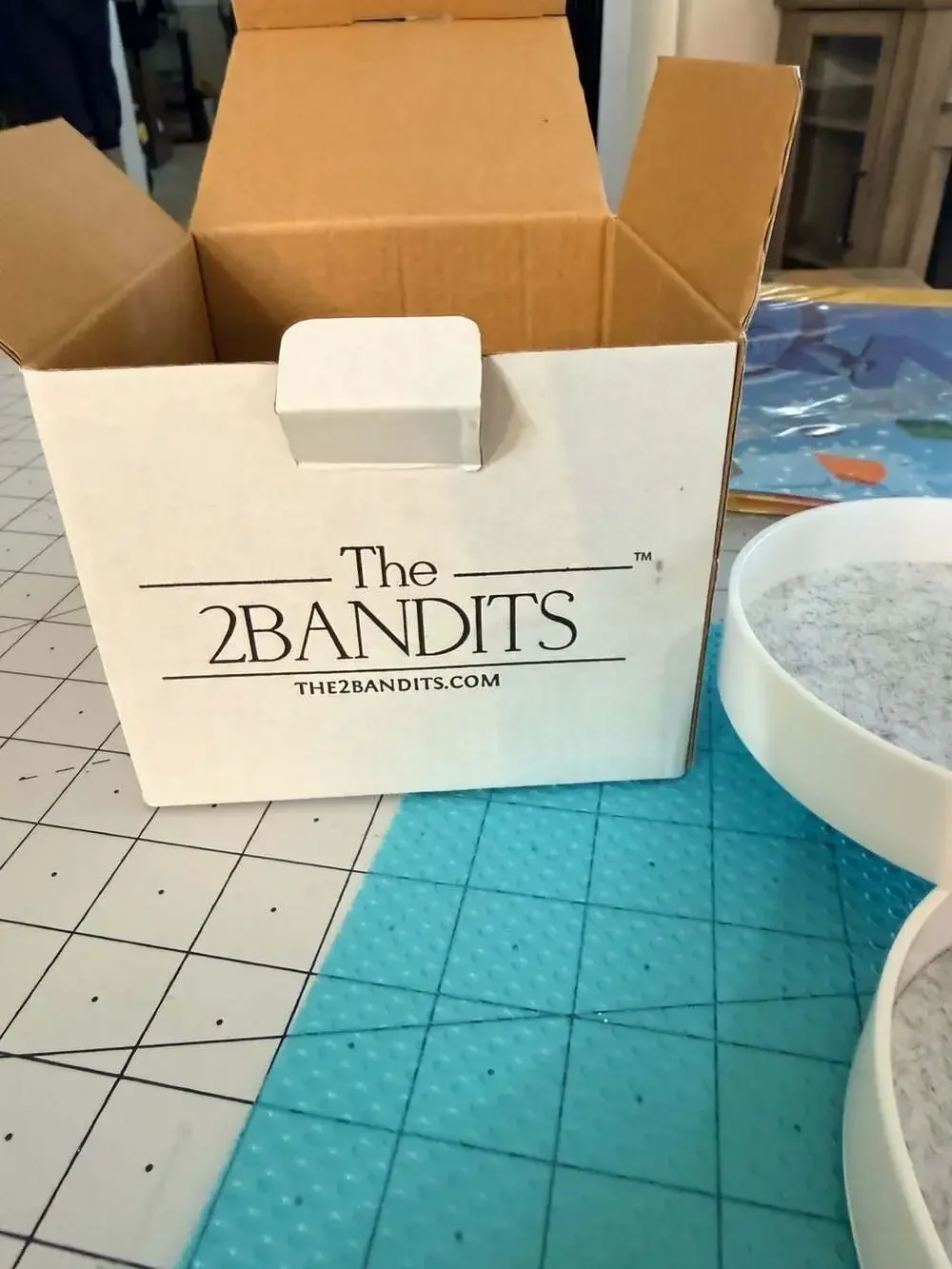The 2 Bandits Rotating Tiered Jewelry Organizer Tray with Grey Felt Linings